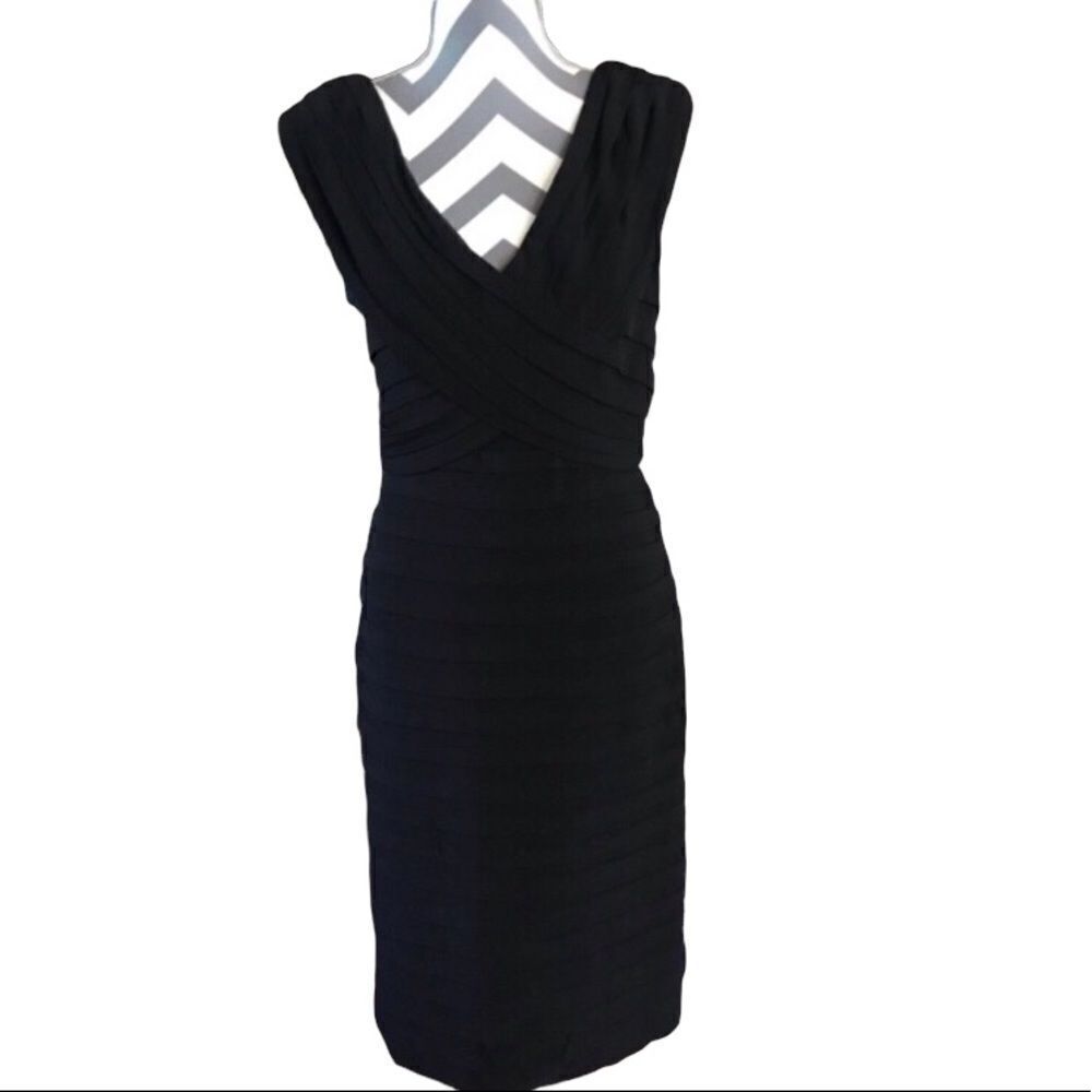 Tadashi MEDIUM Black Sleeveless Layered Dress